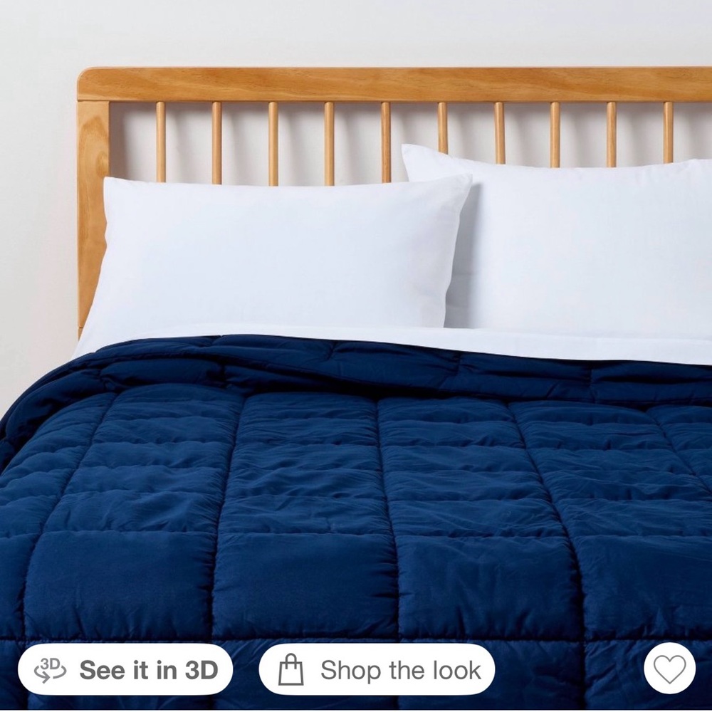 Room essentials navy blue puffer comforter  full/queen